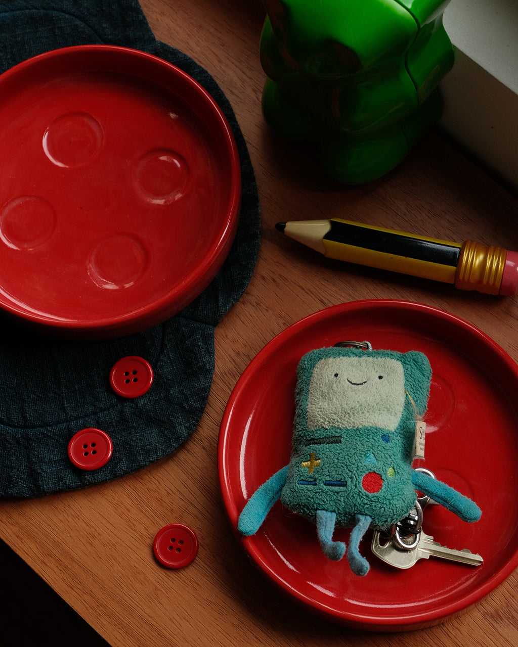 Red Button Tray