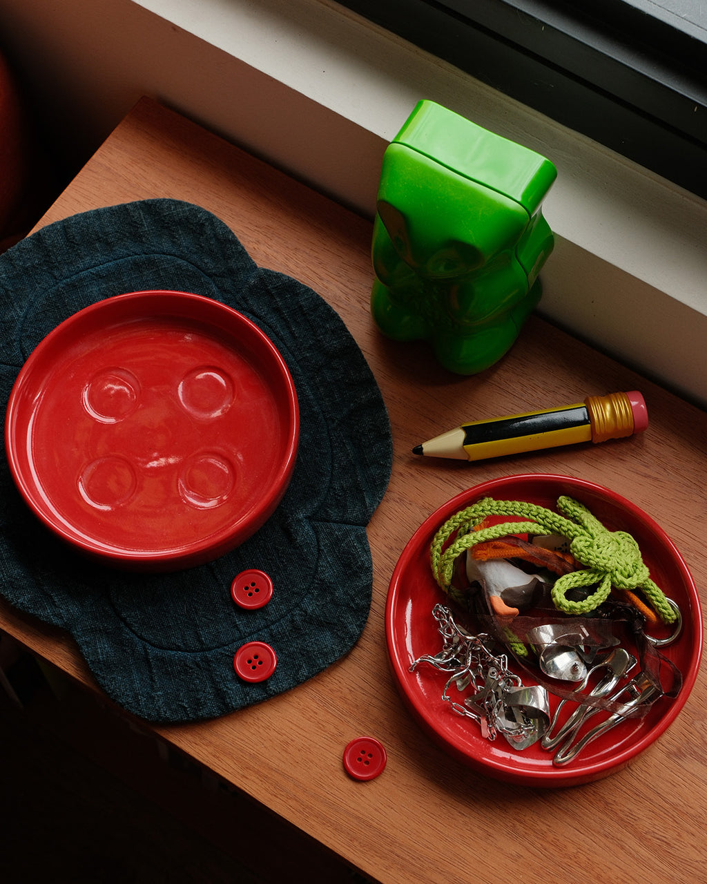 Red Button Tray