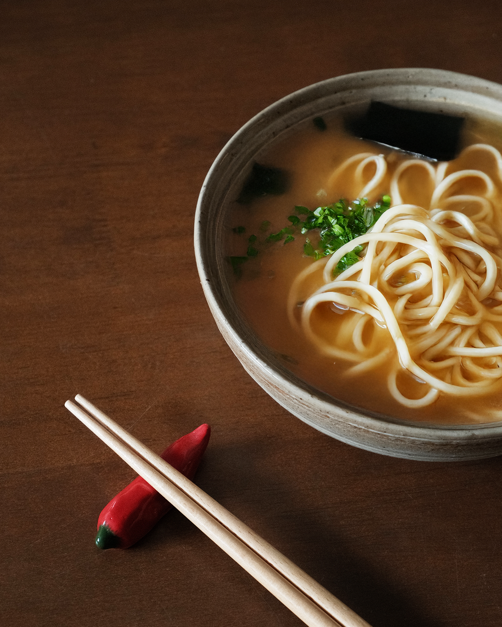 Chilli Chopstick Rest